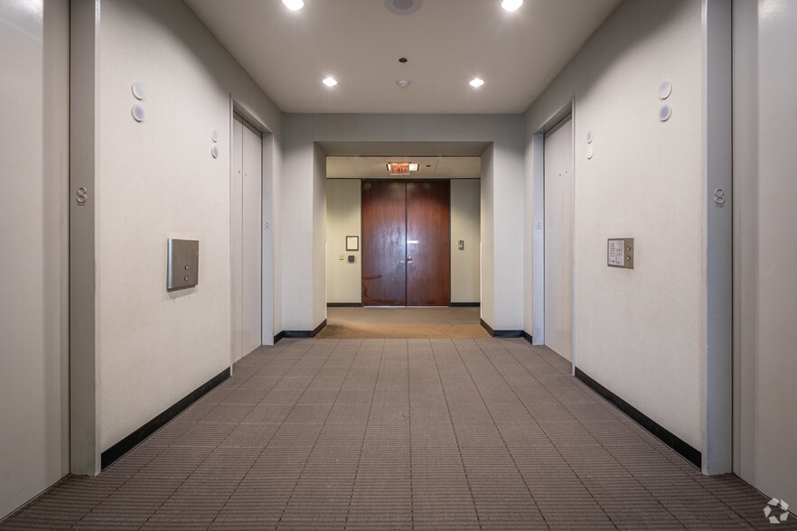 Photo of 8th Floor Ste 866