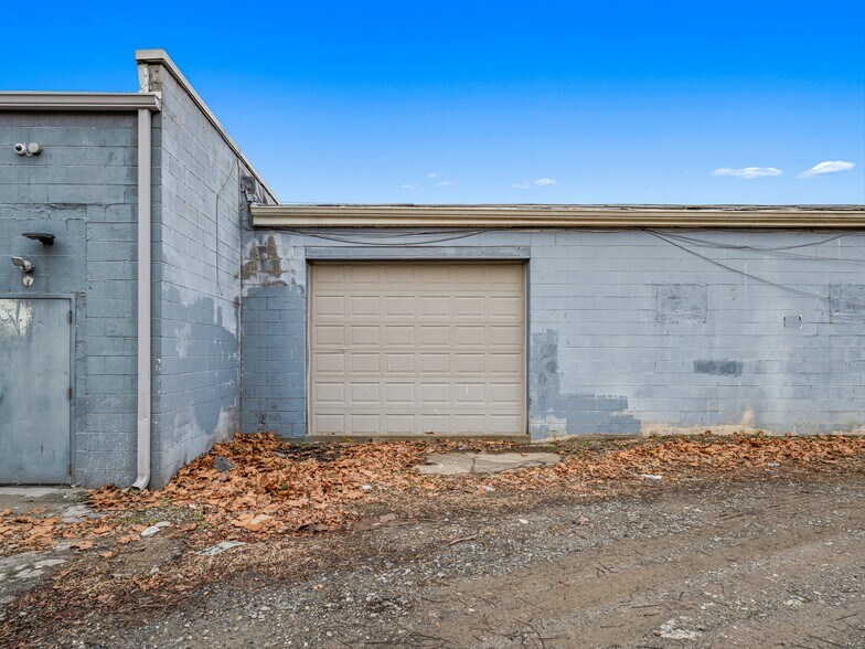 More Photos Of 1048 Patton Ave, Asheville Storefront For Lease