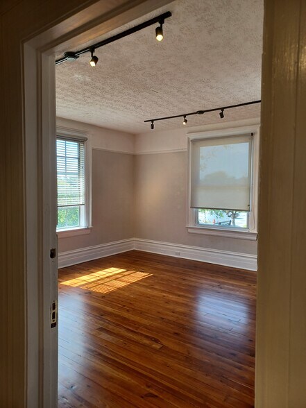 More Photos Of 1830 N Pearl St, Jacksonville Office Residential For Lease