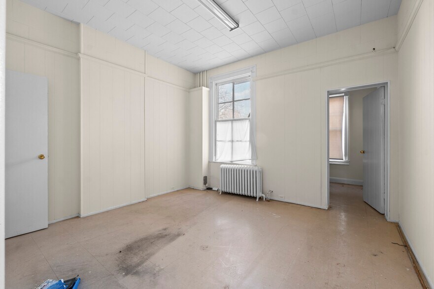 More Photos Of 2541 St Paul St, Baltimore Office For Sale