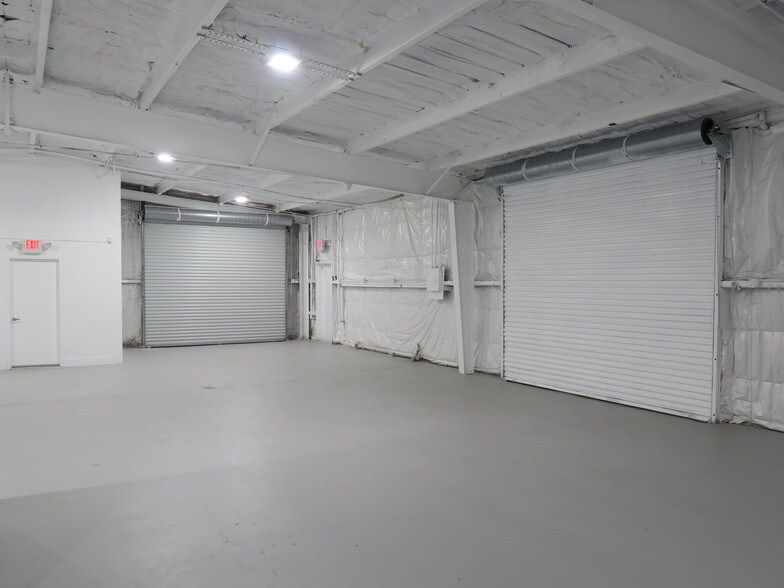 More Photos Of 5828 Star Ln, Houston Service For Lease