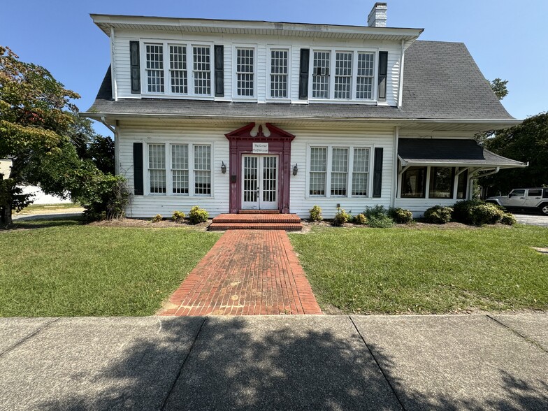 Primary Photo Of 504 W Broad St, Dunn Office For Sale