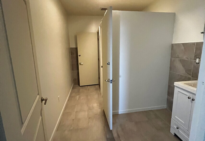 More Photos Of , Los Angeles Flex For Sale