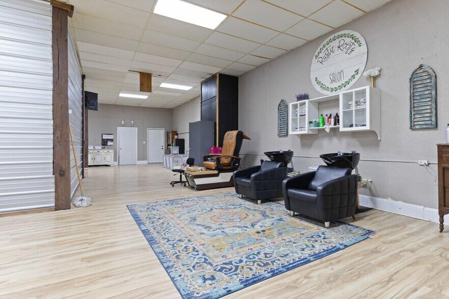 More Photos Of 114 N Church St, Waverly Loft Creative Space For Lease