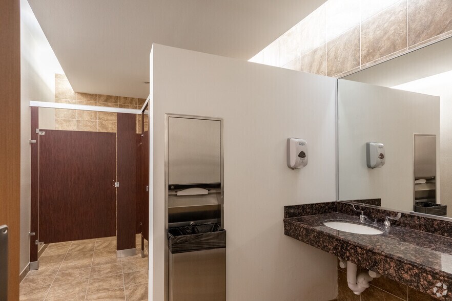 More Photos Of 16420 Park Ten Place Dr, Houston Office Residential For Lease