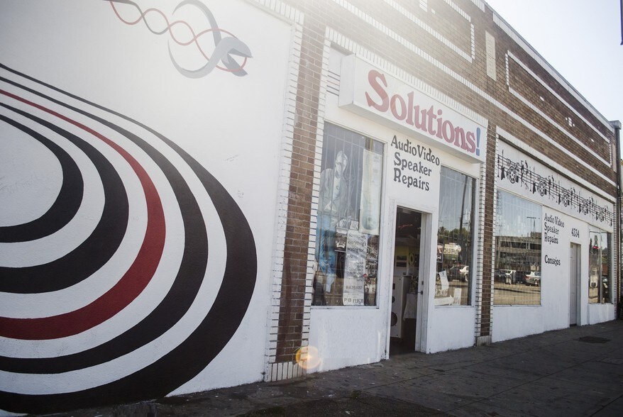 More Photos Of 4330-4334 W Sunset Blvd, Los Angeles Storefront For Lease