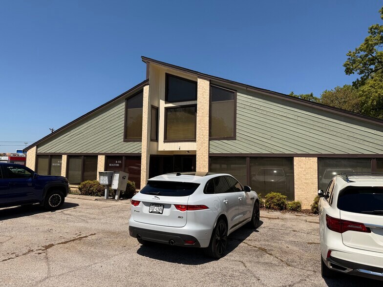 Primary Photo Of 1230 Brown Trl, Bedford Office For Sale