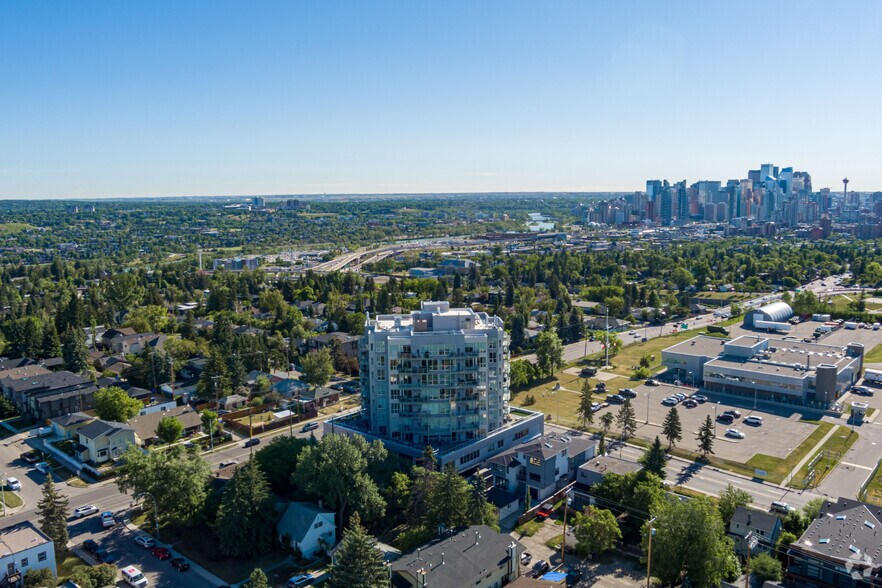 More Photos Of 2505 17th Ave SW, Calgary Apartments For Sale