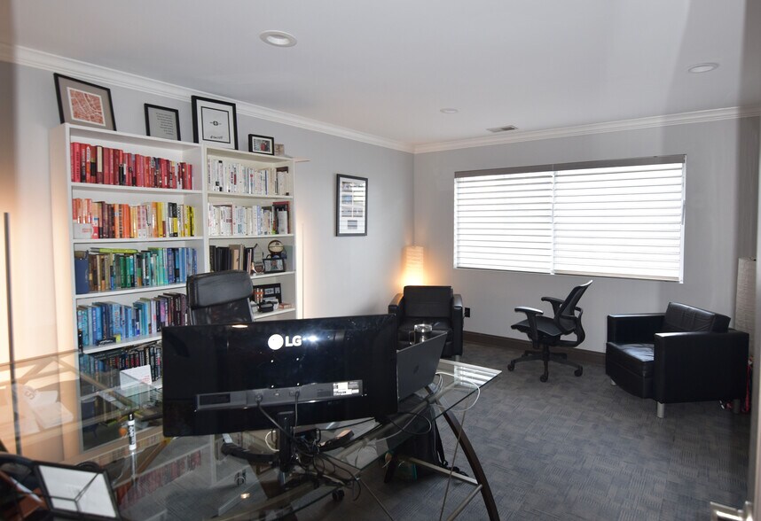 More Photos Of 2702 Greystone Rd, Nashville Office For Lease