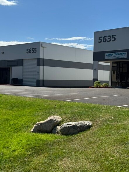 Primary Photo Of 5655 Riggins Ct, Reno Warehouse For Lease