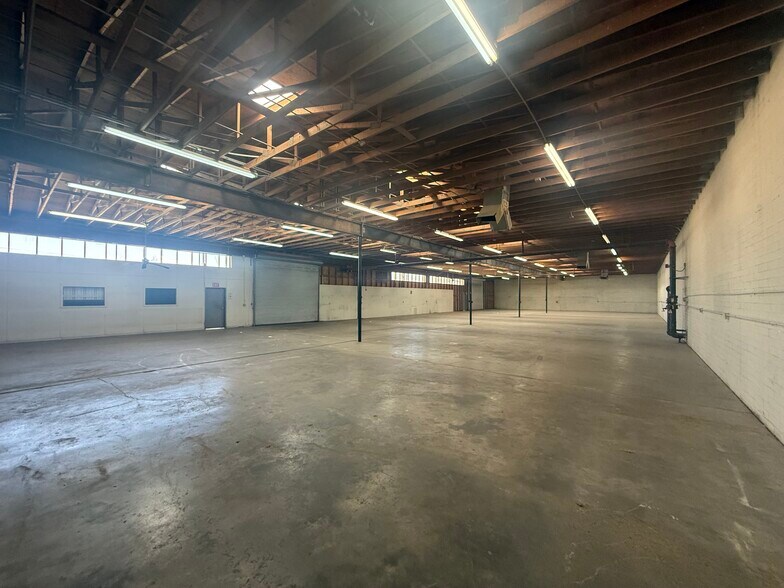 More Photos Of 548 W Speedway Blvd, Tucson Warehouse For Lease