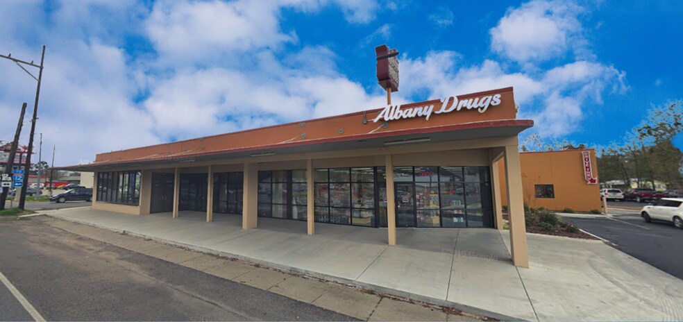 Primary Photo Of 19067 Florida Blvd, Albany Freestanding For Lease