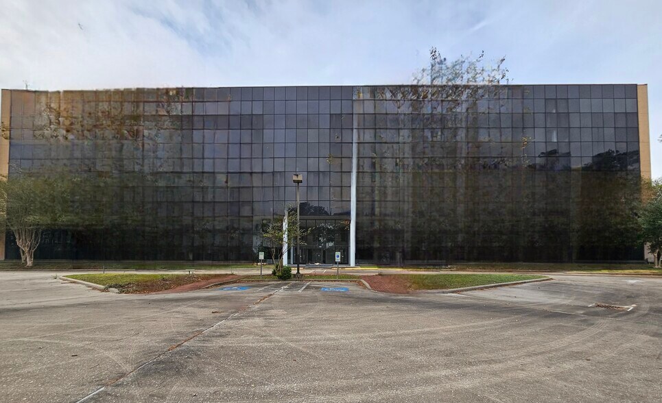 Primary Photo Of 12700 Northborough Dr, Houston Office For Sale