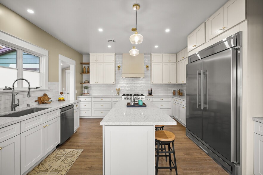 More Photos Of 844 E Kensington Rd, Los Angeles Specialty For Sale