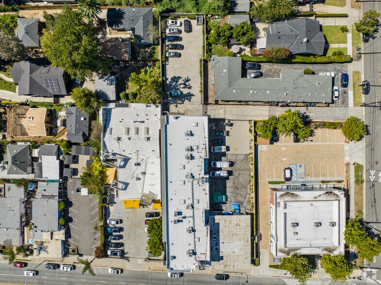 More Photos Of 1575 N Lake Ave, Pasadena Medical For Lease