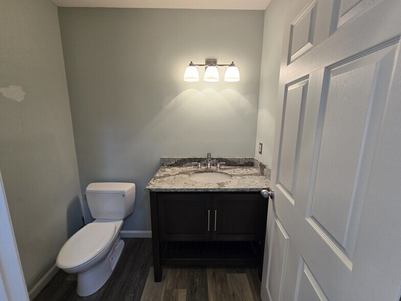 More Photos Of 237 US-206, Sandyston Medical For Sale