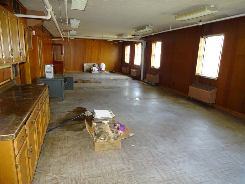 More Photos Of 417 E Sunbury St, Shamokin Storefront Retail Office For Sale