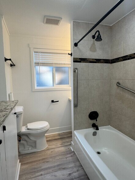 More Photos Of 3823-3841 SE 52nd Ave, Portland Apartments For Sale