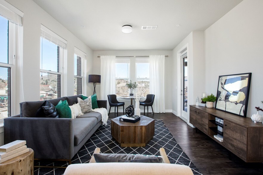 More Photos Of 115 wilcox St, Castle Rock Apartments For Lease