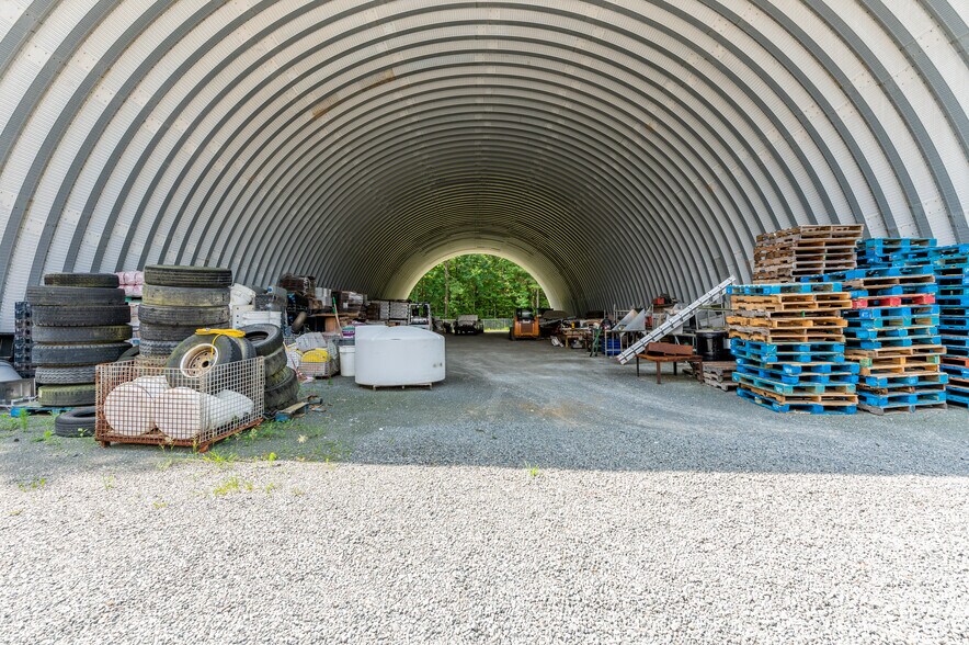 More Photos Of 16552 General Puller Hwy, Deltaville Specialty For Sale