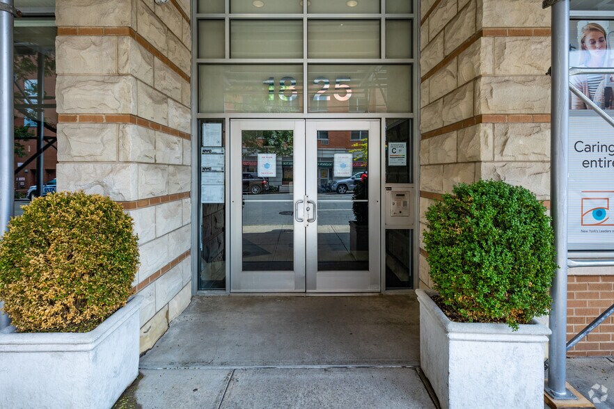 More Photos Of 1827 Madison Ave, New York Apartments For Lease