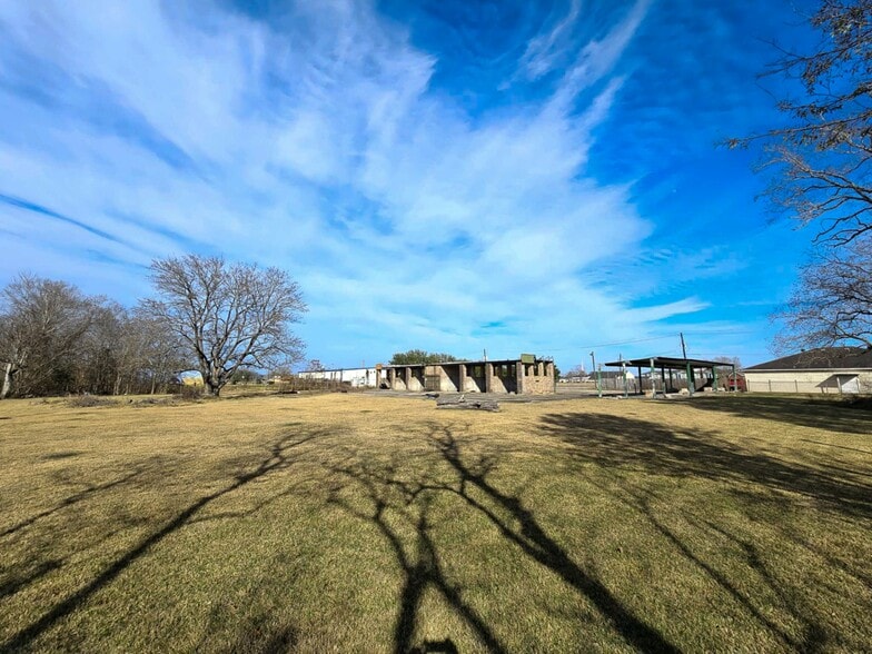 More Photos Of 11408 Martin Luther King Jr. Blvd, Houston Specialty For Sale
