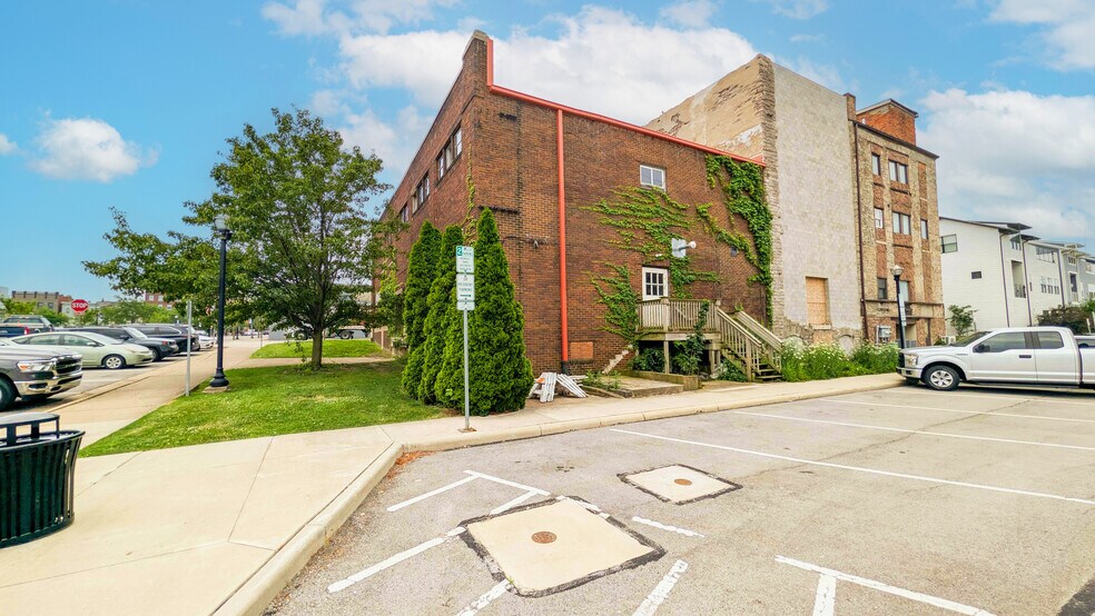 More Photos Of 301 W Water St, Sandusky Restaurant For Sale