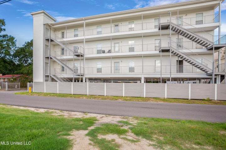 More Photos Of 183 McDonnell Ave, Biloxi Apartments For Sale