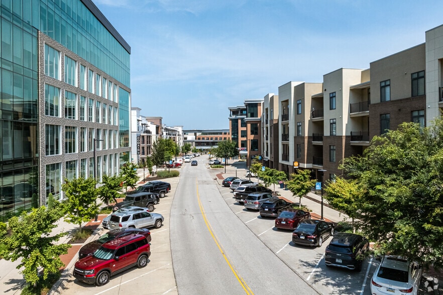 More Photos Of W 87th St Pky @ Renner Blvd, Lenexa Unknown For Lease