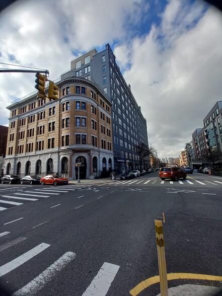 Primary Photo Of 84 Broadway, Brooklyn Apartments For Lease