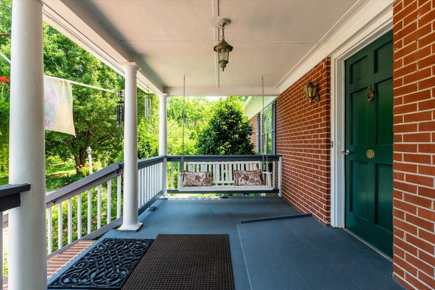 More Photos Of 252 David Bruce Ave, Charlotte Court House Hospitality For Sale