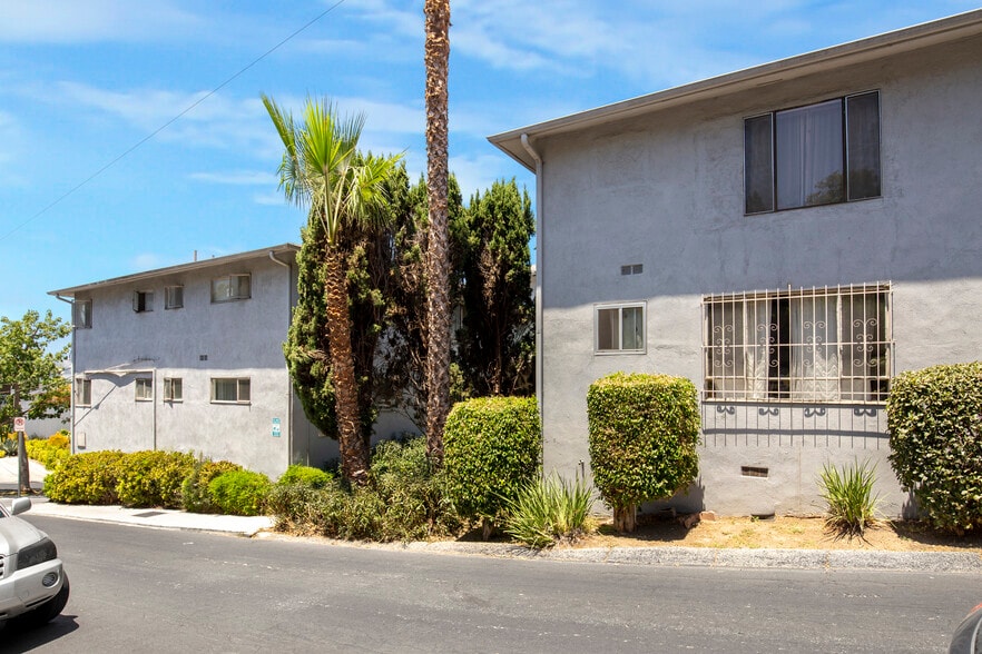 More Photos Of 1350 Edgecliffe Dr, Los Angeles Apartments For Sale