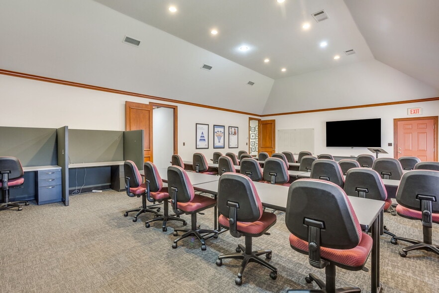 More Photos Of 4201 Gateway Dr, Colleyville Office For Sale