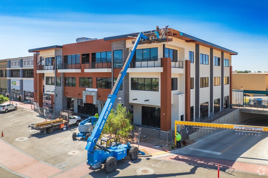 More Photos Of 2100 Louisiana Blvd NE, Albuquerque Office For Lease