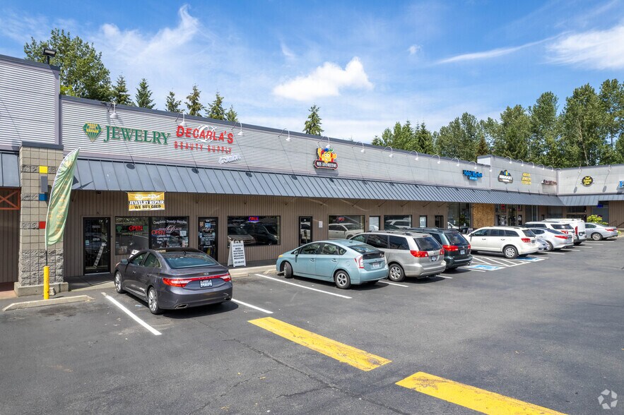 More Photos Of 607 SE Everett Mall Way, Everett General Retail For Lease