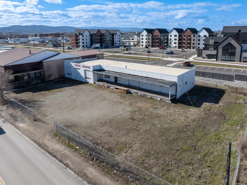 More Photos Of 647 Center st, Kalispell Light Distribution For Sale