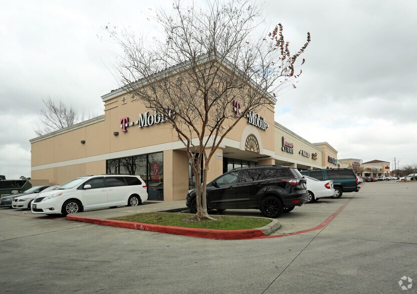 More Photos Of 5819 Gulf Fwy, Houston Freestanding For Lease