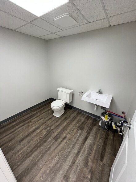 More Photos Of 2509-2543 E Clairemont Ave, Eau Claire Unknown For Lease