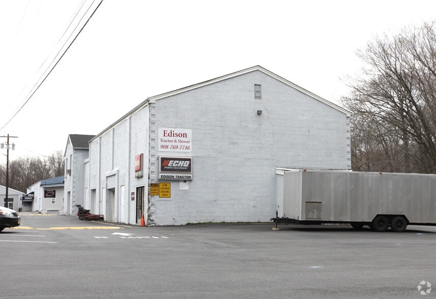 Primary Photo Of 216 Tingley Ln, Edison Warehouse For Lease