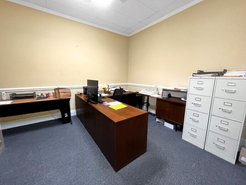More Photos Of 205 Patton St, Danville Office For Lease