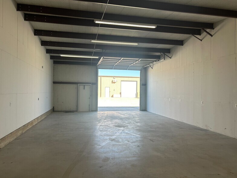 More Photos Of 11975 Cleveland Gibbs Rd, Roanoke Industrial For Lease