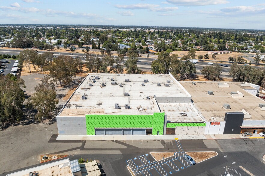 More Photos Of 8501 Auburn Blvd, Citrus Heights Freestanding For Sale