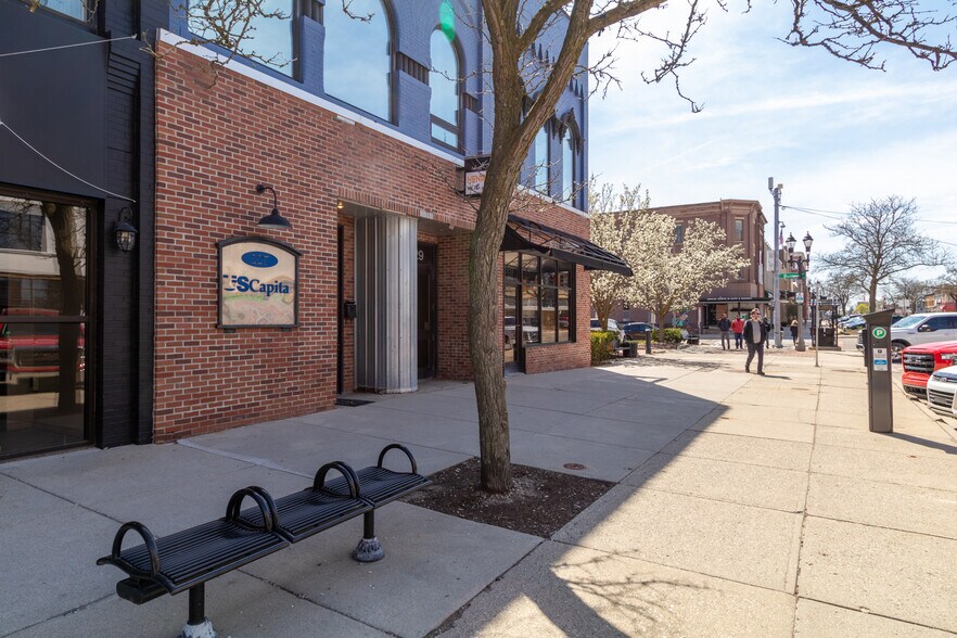 More Photos Of 227-229 S Washington Sq, Lansing Storefront Retail Office For Sale