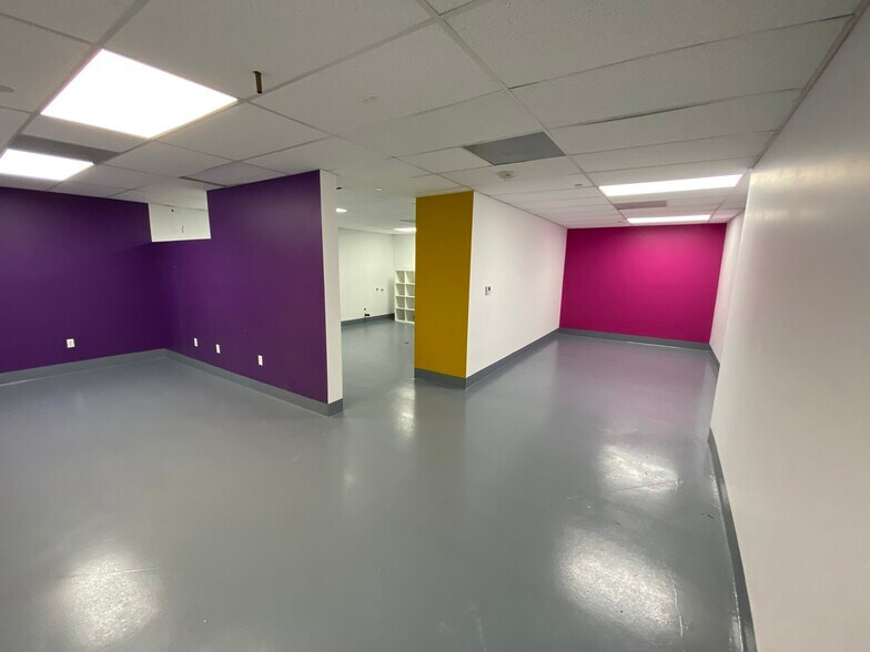 More Photos Of 1243 S Olive St, Los Angeles Apartments For Lease