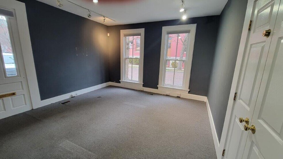 More Photos Of 226 E 6th St, Dayton Office Residential For Lease