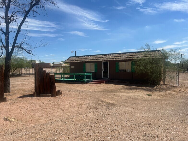 More Photos Of 1053 E Racine Pl, Casa Grande Office For Sale