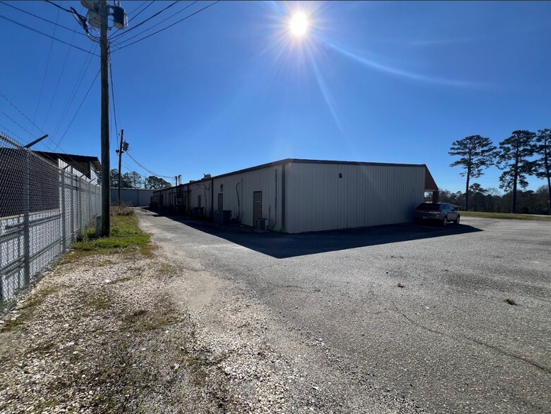 More Photos Of 3928 US Highway 80 W, Phenix City General Retail For Lease