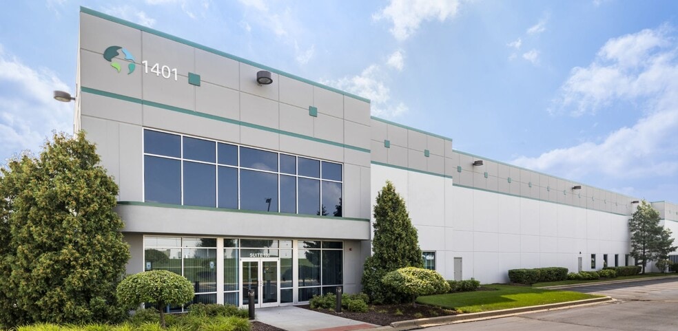 Primary Photo Of 1401 Davey Rd, Woodridge Warehouse For Lease