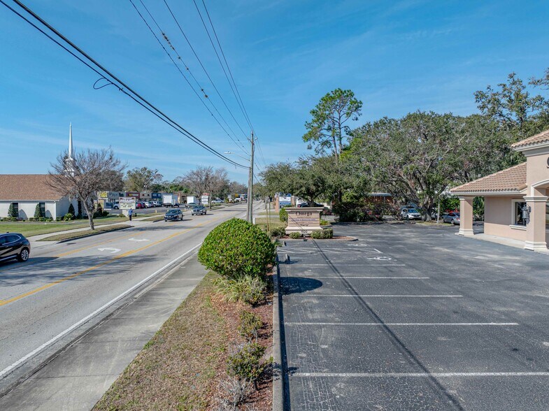 More Photos Of 1820 E Edgewood Dr, Lakeland Medical For Sale