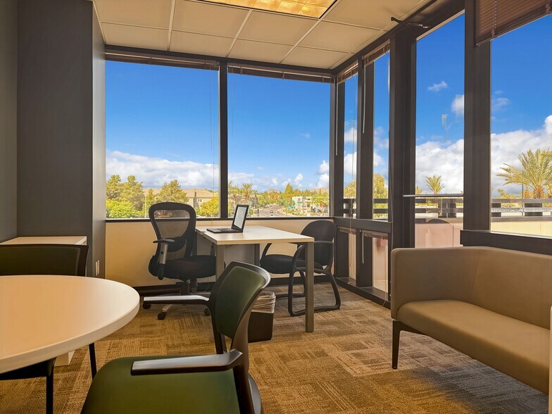 More Photos Of 11811 N Tatum Blvd, Phoenix Coworking Space